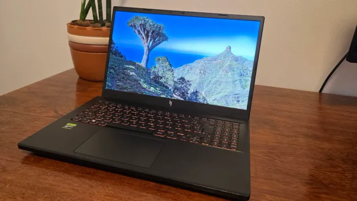 Notebook Nitro v15 "Rtx 4050 6gb"