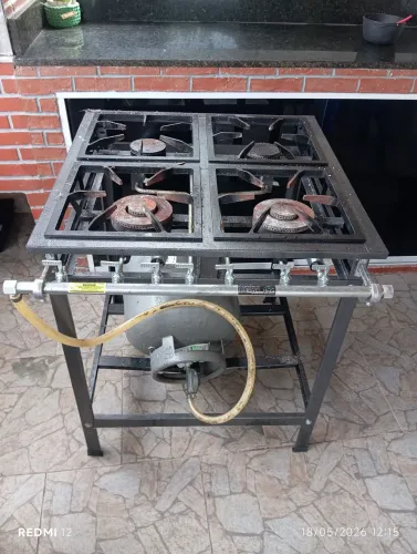 Fogão industrial semi novo apenas 2 meses de uso