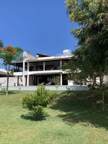 Mansão com vista para Lagoa das Guaraíras - ampla piscina e área de lazer.