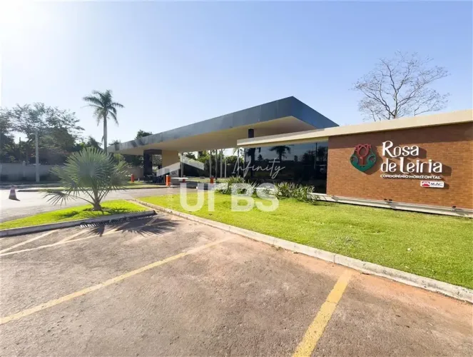 Casa térrea condominio fechado em Goianira