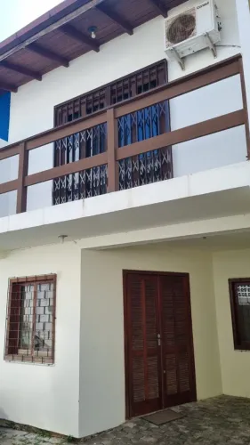 Duplex 2dorm gradeado com Moveis e Eletros na Praia Ingleses-Florianópolis