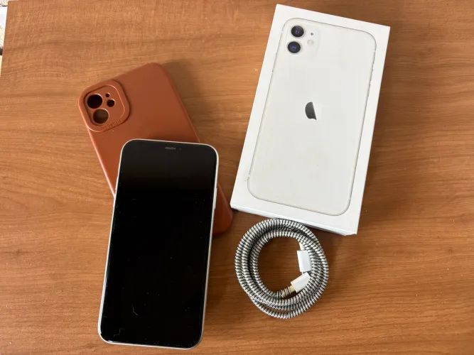 iPhone 11 64GB - Funcionamento Perfeito!