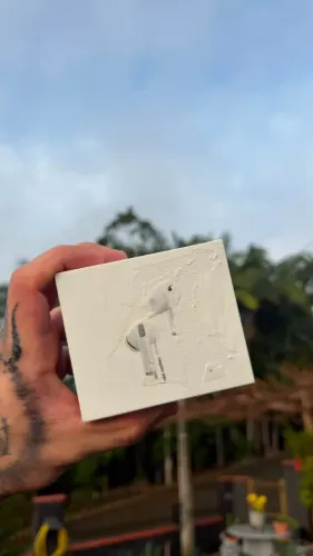 AirPods 3 PRO - NOVO (caixa danificada)
