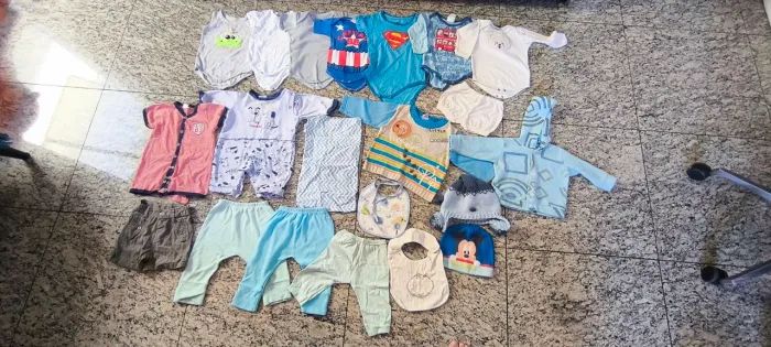 Lote de bebê menino