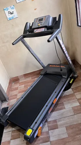 Esteira Athletic Advanced 430EE apenas R$ 1.900