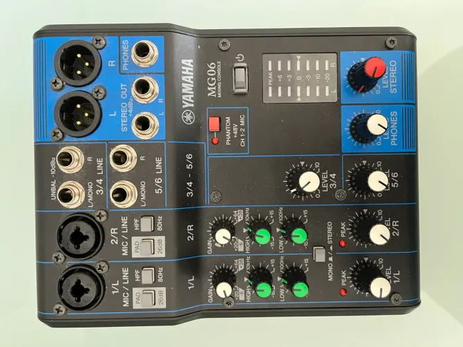 Mesa de som Yamaha MG06 - USADA E NOVÍSSIMA