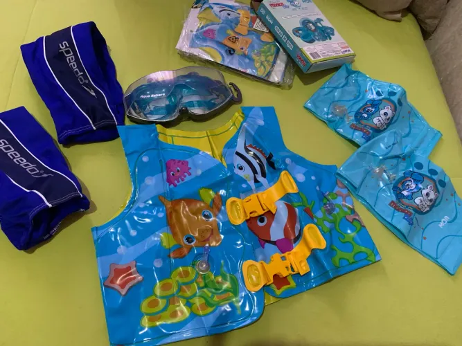 4 itens infantil ; 03 a 06 anos, novos (menino)