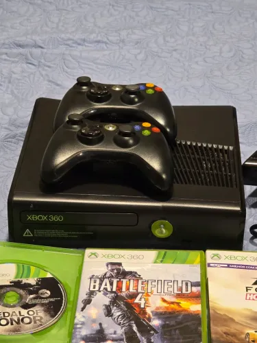 Xbox 360 slim completo em estado perfeito raridade pelo estado de conservação 