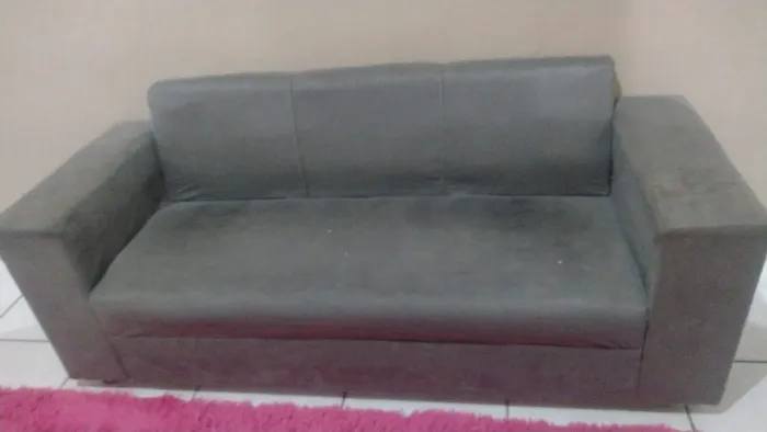 Sofá em perfeito estado,para quem quer um um canto preferido em casa