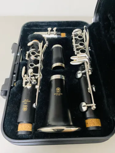 Clarinete Yamaha YCL 450 nova geração
