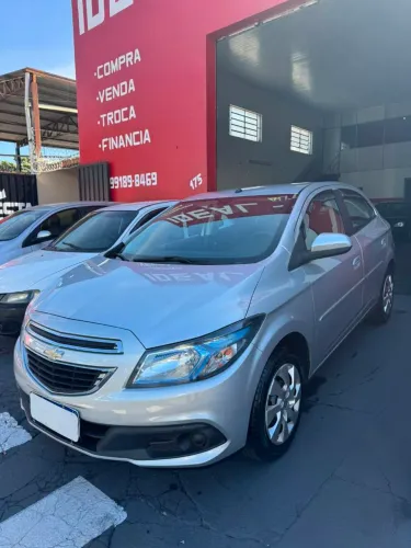Chevrolet Onix Hatch LT 1.4 8V Flex Power Mec. 4P 2015