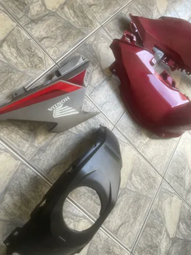 Peças da CG 160 Titan ( Com riscos )