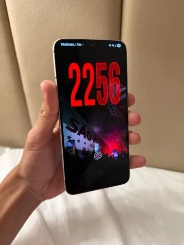 Samsung S22 Plus - 128GB (Snapdragon 8 Gen 1)