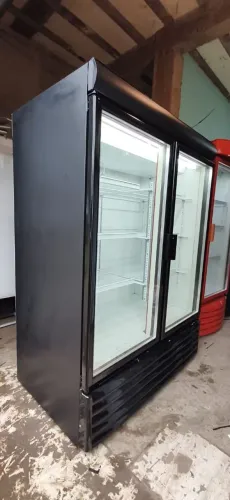 Expositora de bebidas 1.100 litros com garantia 5.300 a retirar entrego por 5.500