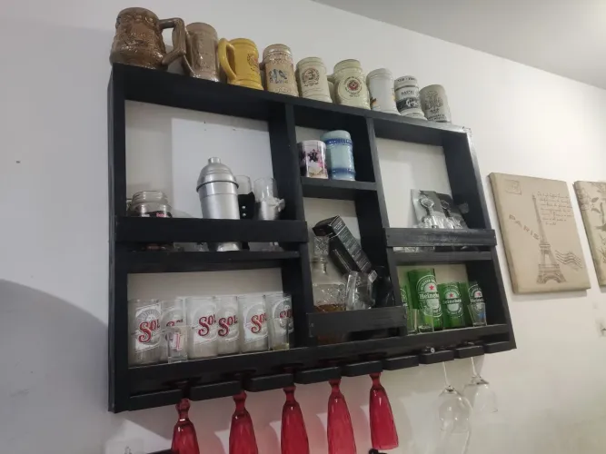Bar suspenso