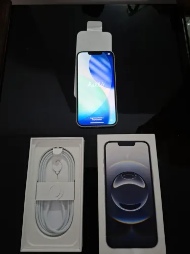 iPhone 16e Branco 128GB 10 dias de uso+Como Novo+Completo+NF e Garantia até 23/01/27