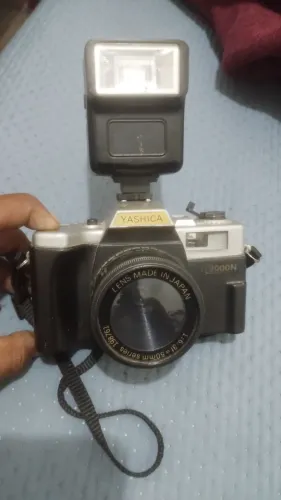 Máquina fotográfica yashica vintage 