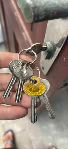 Porta 80x210 maciça 