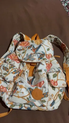 Mochila farm pipoca estampa jardim boho
