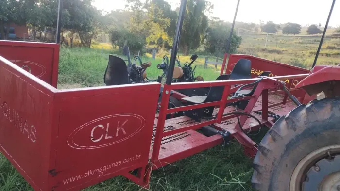 Plantadeira de batata CLK seminova, muito bem conservada e pronta para trabalhar.