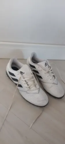 Chuteira Adidas Branca Traxion