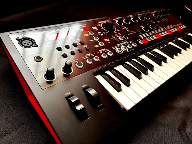 Roland JD-Xi | Sintetizador Híbrido Analógico + Digital | Impecável