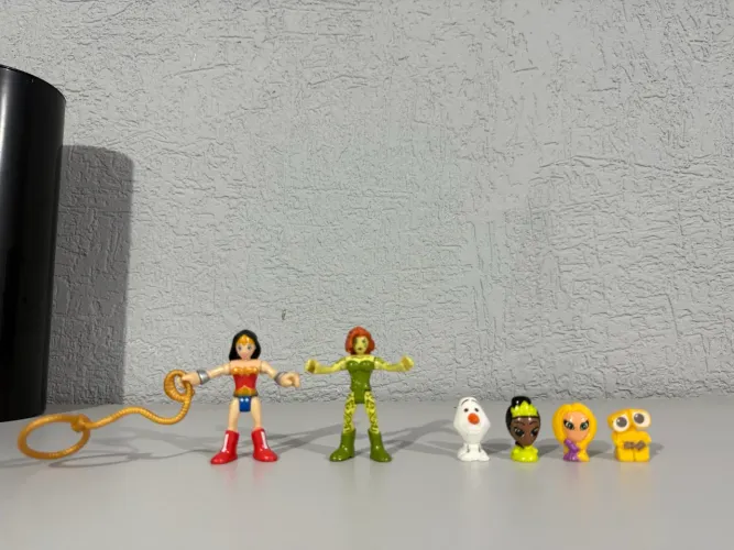 Mulher Maravilha e Era Venenosa imaginext mais gogos de brinde