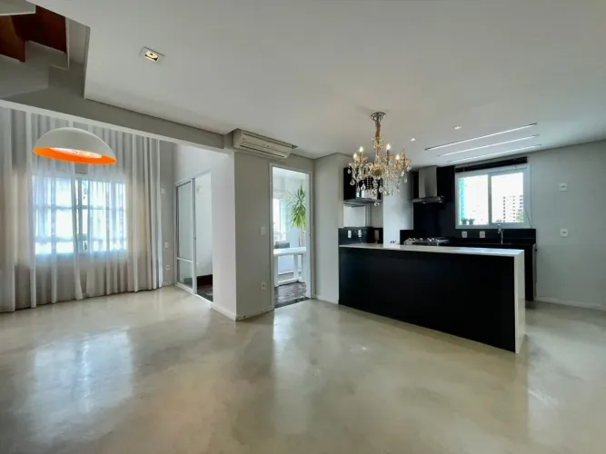 Apartamento duplex à venda no Condomínio The One Loft no Cambuí em Campinas -SP.