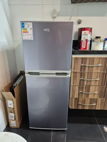 Geladeira novíssima um. Mês de uso sem nenhuma marca o