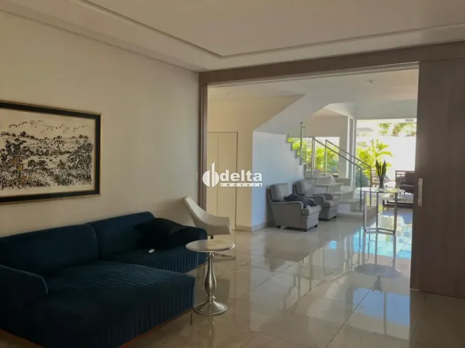 Casa com 5 quarto sendo 3 suíte disponível para locação no bairro Morada da Colina em Uber