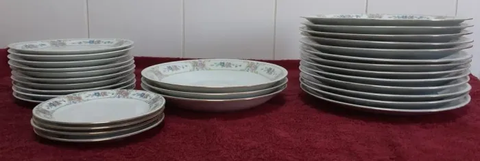 Conjunto de jantar porcelana Medaillon Renner florido   