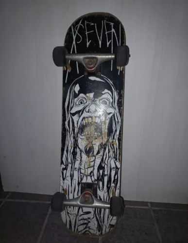 SKATE XSEVEN
