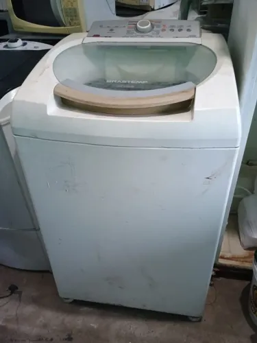 Maquina de lavar funcionando