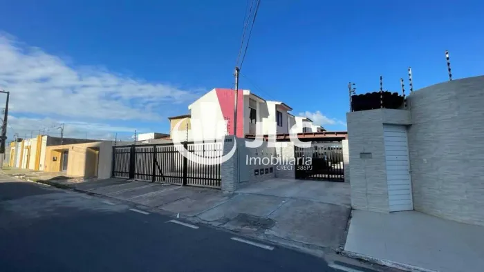 Casa de Condomínio no Bairro Coroa do Meio [12668]