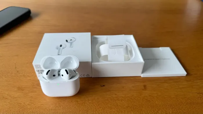 AirPods 4 ANC