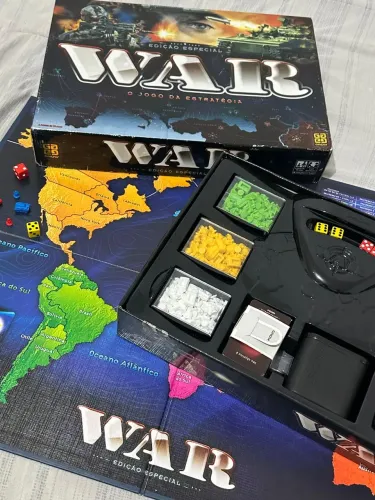 Jogo de tabuleiro WAR edição especial