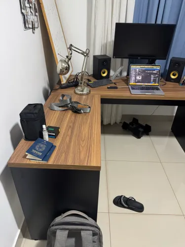 Mesa em L p/ escritório 
