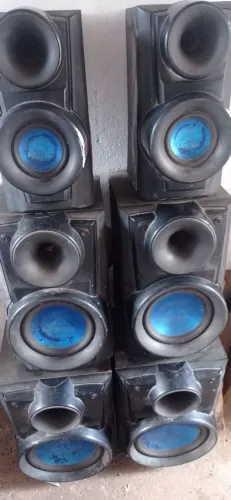 Caixas de som, auto falante Metal Bass.