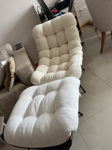 Cadeira e puff 