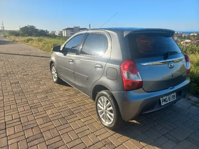 Toyota Etios XLS 1.5 Flex 16V 5P Mec. 2015