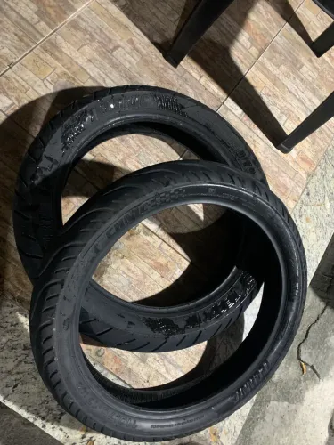PNEUS 140/70/17 e 110/70/17 pra moto