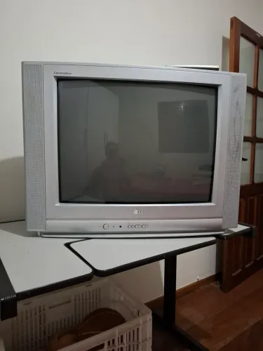 TV de tubo, 29 polegadas, pouco usada