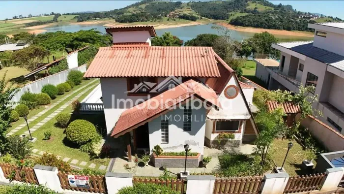 Casa à venda cond. com acesso a represa | Piracaia - 800m²