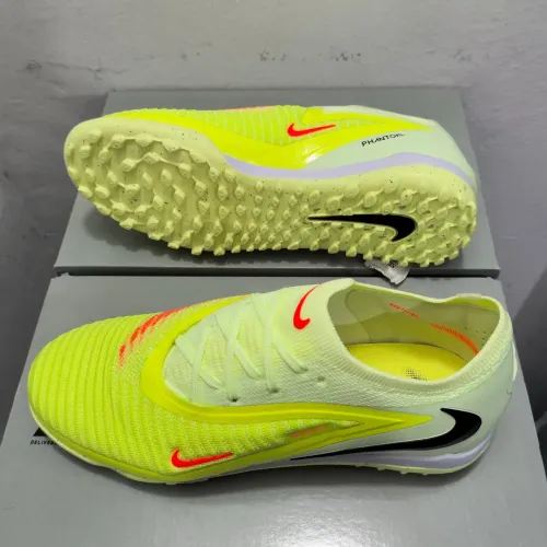 Chuteira Nike Phantom 6 TF
