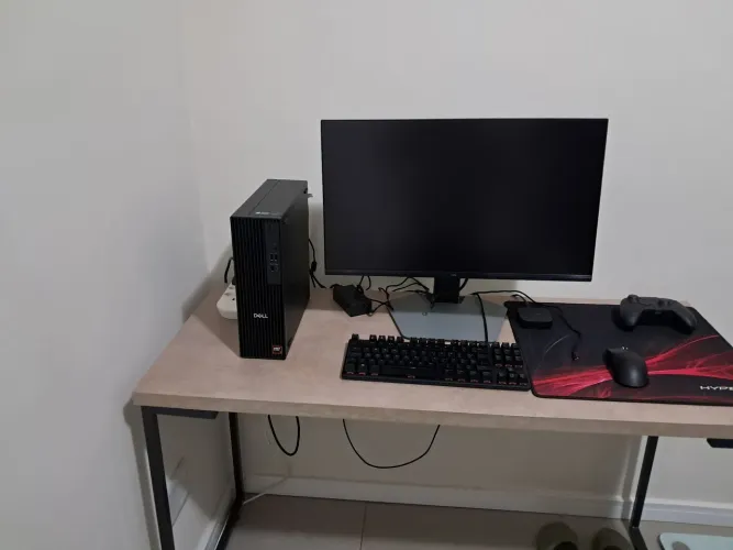 Dell Slim Ryzen 7 8700G 16GB DDR5