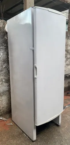 VENDO FREEZER VERTICAL GELOPAR - TRIPLA AÇÃO