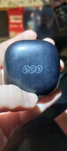 Caixa fone Qcy H705A usado-bom estado. 