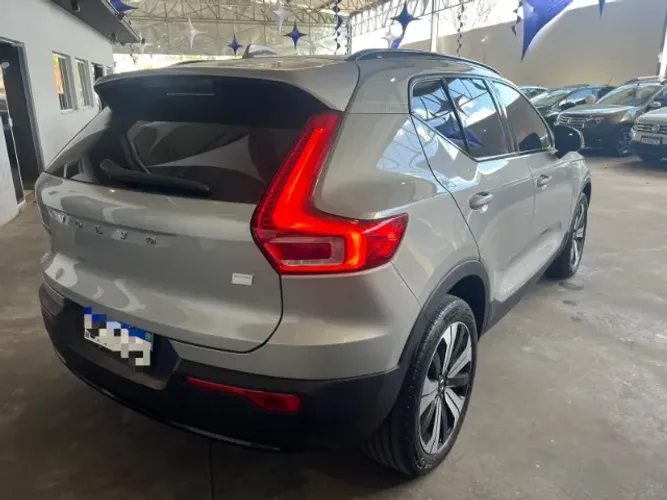 Volvo XC40 Recharge Plus (elétrico) 2023