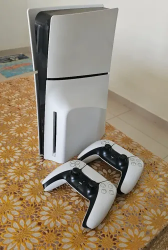 Playstation 5 MIDIA FISICA e mídia digital + 2 CONTROLES ( completo)