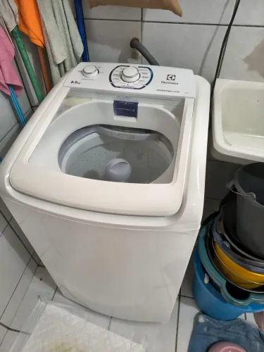 Vendo máquina de lavar roupa Eletrolux 8,5 Kg
